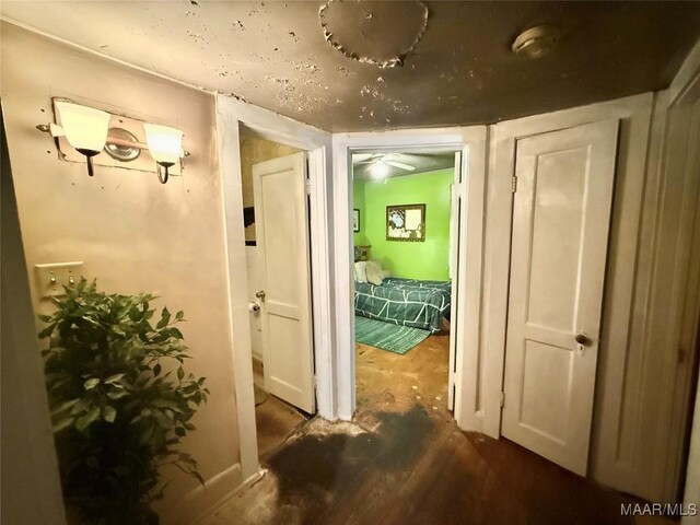 2121 Lauderdale St, Selma, AL 36701 - view of corridor