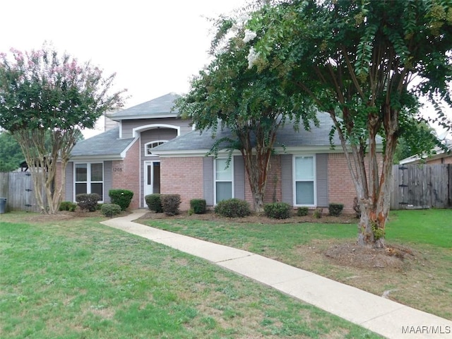 view of front facade with brick siding