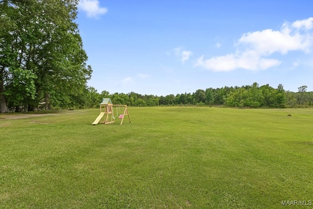 231 Chesson Ct, Fitzpatrick, AL 36029 - view of grassy yard
