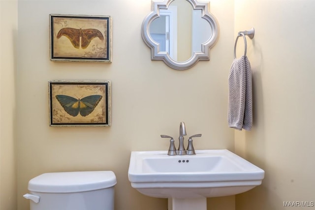 3469 Warrenton Rd, Montgomery, AL 36111 - bathroom with a sink and toilet