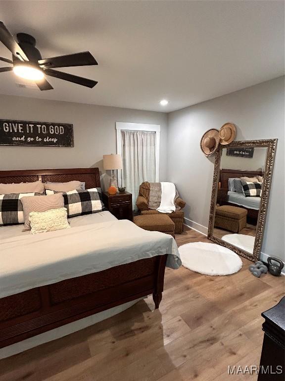 2533 Weldon Rd, Tallassee, AL 36078 - bedroom featuring wood finished floors, recessed lighting, and a ceiling fan