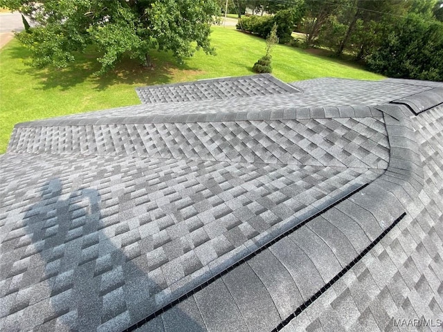 176 Lawrence Cv, Valley Grande, AL 36703 - exterior view of roof with shingles