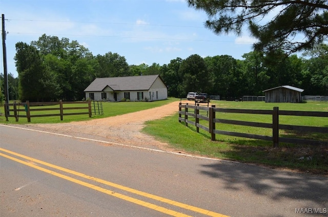 7330 Butler Mill Rd, Ramer, AL 36069 - view of front facade with dirt driveway and an outbuilding