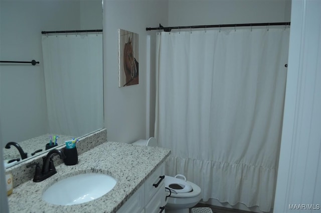 7330 Butler Mill Rd, Ramer, AL 36069 - full bath with toilet, vanity, and a shower with curtain