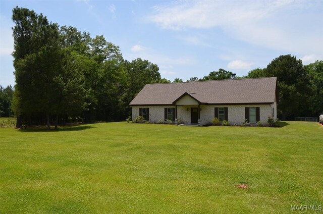 7330 Butler Mill Rd, Ramer, AL 36069 - view of front of house featuring a front yard
