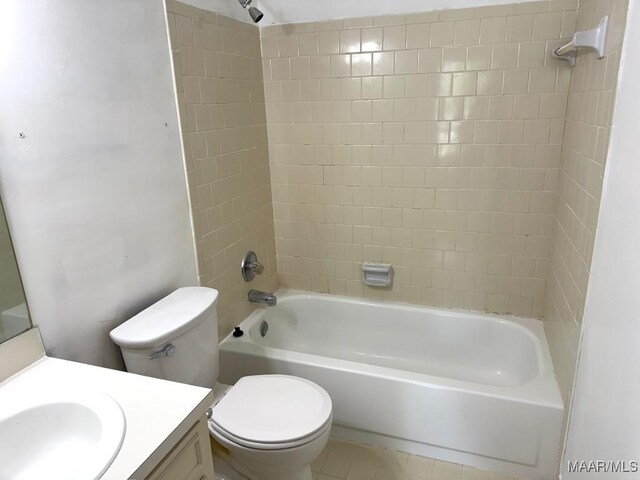 544 Sheila Blvd, Prattville, AL 36066 - bathroom with toilet, vanity, and  shower combination