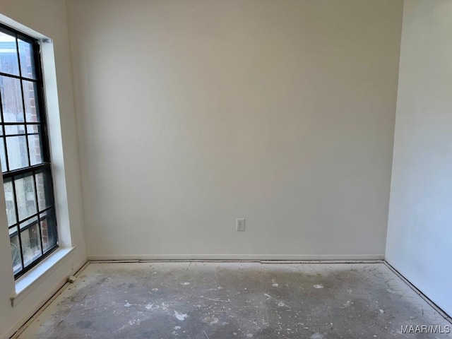 544 Sheila Blvd, Prattville, AL 36066 - empty room with baseboards