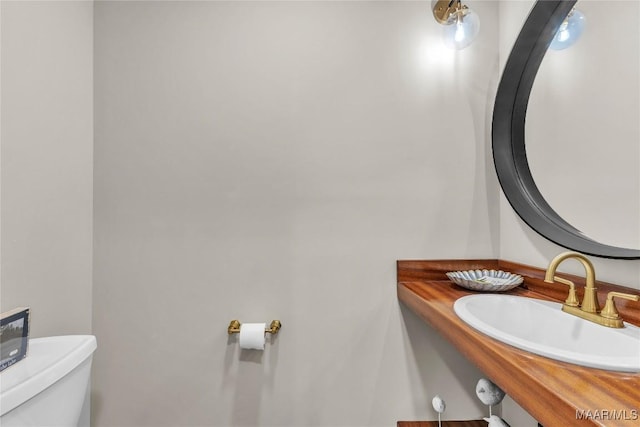 650 Dogwood Dr, Titus, AL 36080 - half bath featuring a sink and toilet