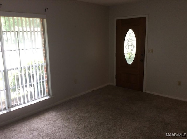 4037 Piedmont Dr, Montgomery, AL 36108 - carpeted foyer entrance with baseboards