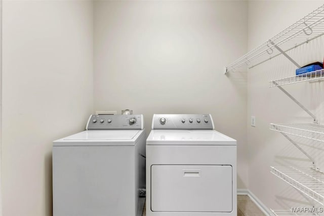 8625 Wynford Pl, Montgomery, AL 36117 - laundry room featuring washing machine and dryer