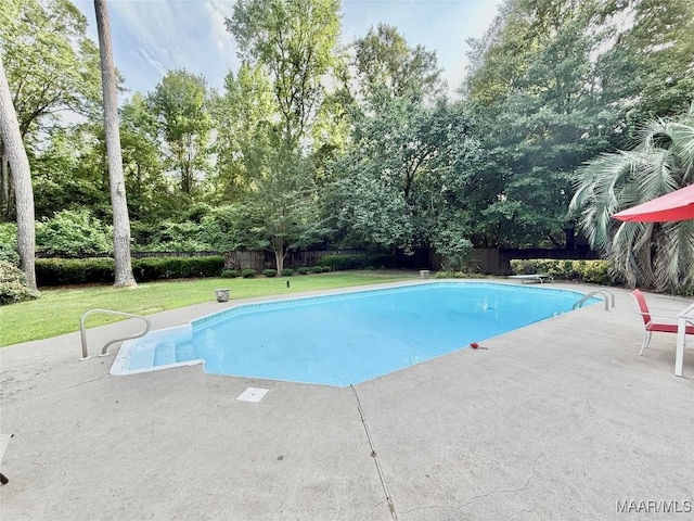 36 Wilkins Rd, Selma, AL 36701 - view of pool with a patio
