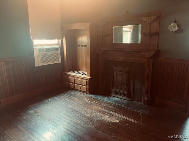 501 Tremont St, Selma, AL 36701 - entrance foyer featuring hardwood / wood-style floors, cooling unit, and wainscoting