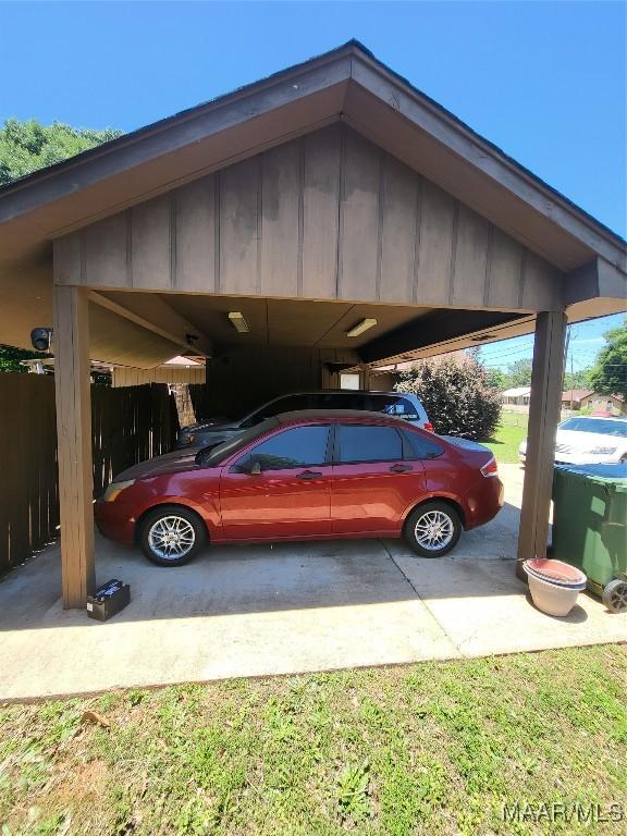 480 Avon Rd, Montgomery, AL 36109 - view of parking with driveway