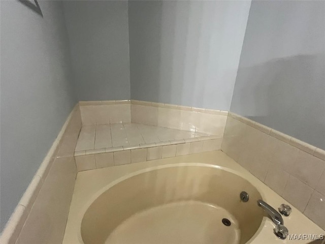 1853 Sanford Dr, Prattville, AL 36066 - bathroom with a garden tub