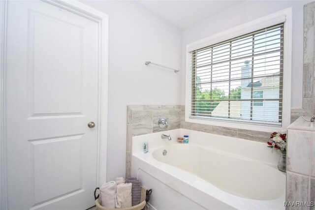 688 Tiger Trl, Opelika, AL 36804 - full bathroom featuring a bath