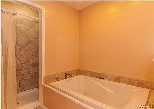 2276 E Aberdeen Dr, Montgomery, AL 36116 - full bath with a whirlpool tub and a stall shower