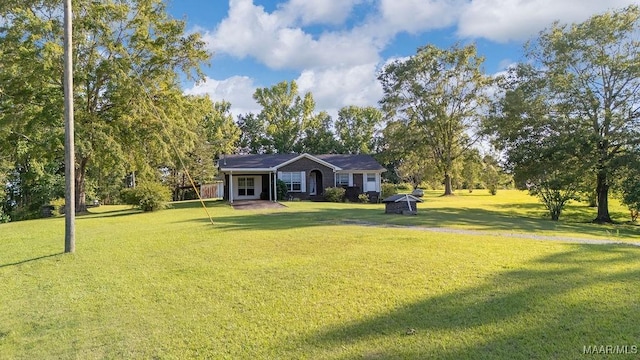 5241 County Road 48th Rd, Jemison, AL 35085 - ranch-style home featuring a front lawn