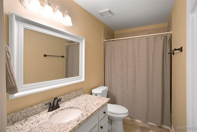 8945 Chantilly Way, Montgomery, AL 36116 - full bathroom featuring vanity, toilet, and curtained shower