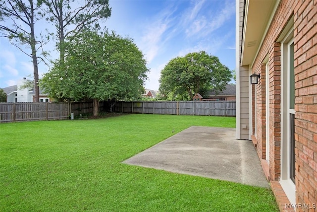 8945 Chantilly Way, Montgomery, AL 36116 - view of yard featuring a patio