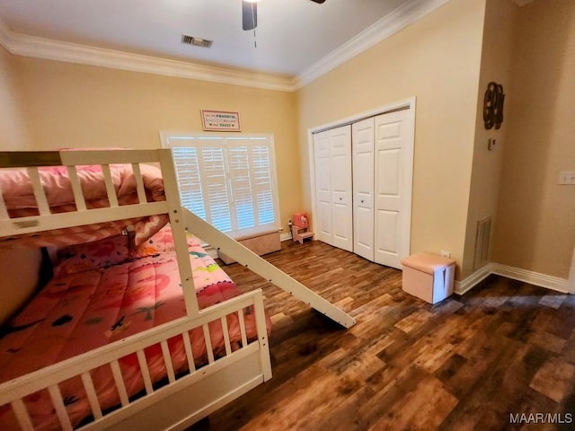 103 River Chase Ct, Wetumpka, AL 36092 - bedroom with ornamental molding, wood finished floors, baseboards, a closet, and a ceiling fan