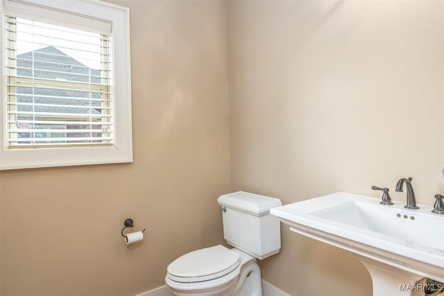 8460 Rockbridge Cir, Montgomery, AL 36116 - bathroom with baseboards, toilet, and a sink