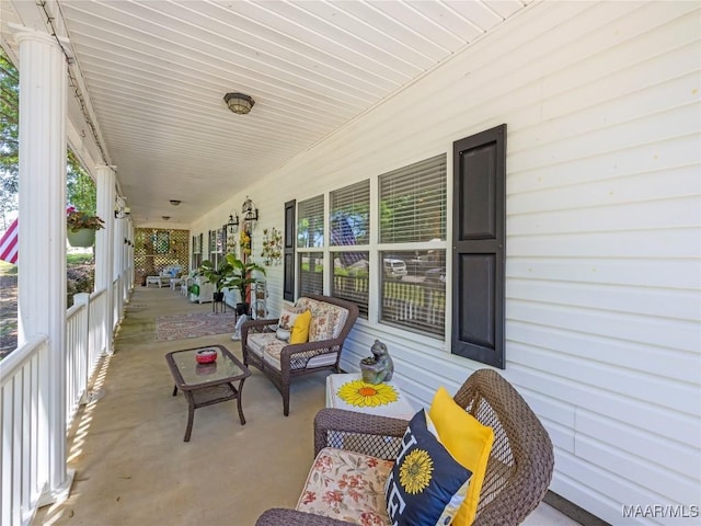 33 Glendale Acres Acres, Eclectic, AL 36024 - covered porch featuring an outdoor hangout area