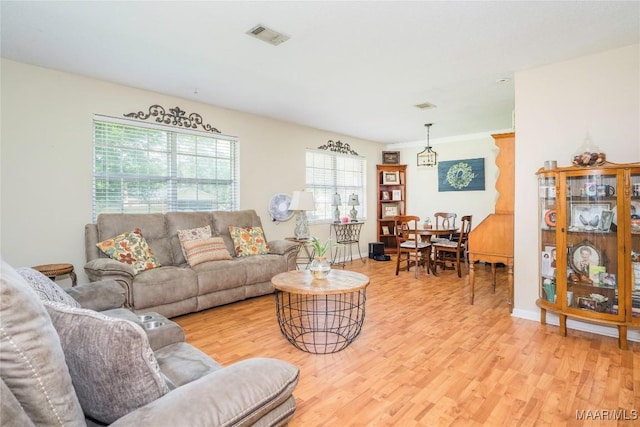 1505 Terrace Ct, Opelika, AL 36081 - living area with light wood-style floors