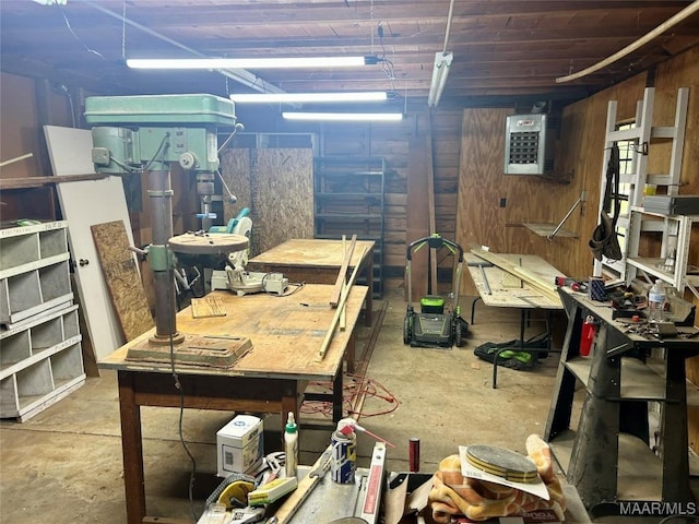 530 Palmquist Dr, Selma, AL 36701 - below grade area featuring a workshop area
