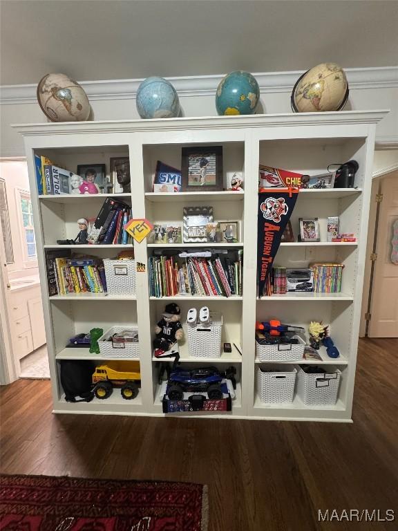 2081 Myrtlewood Dr, Montgomery, AL 36111 - detailed view of wood finished floors