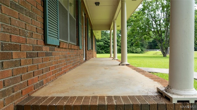 22 Daleview Cir, Sylacauga, AL 35150 - covered porch featuring a lawn