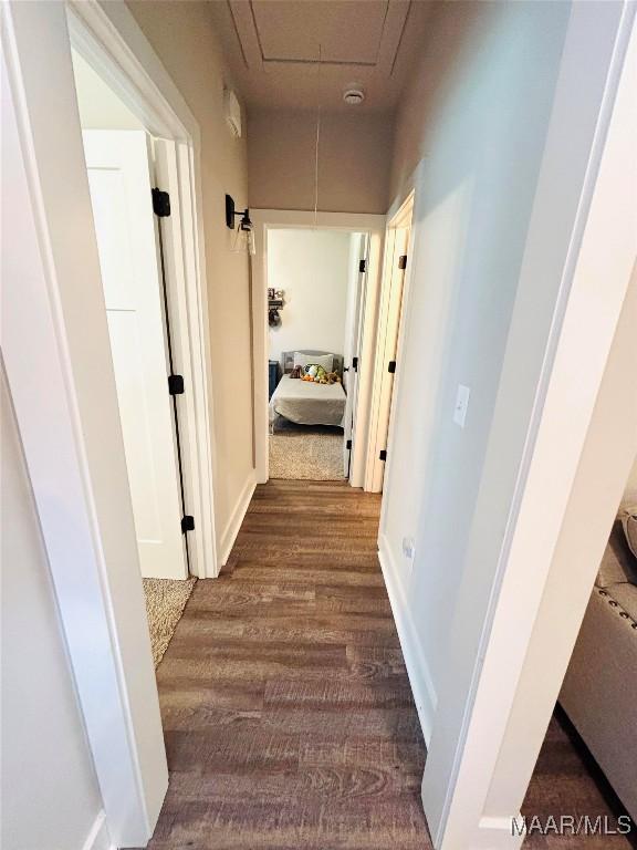 1670 Rifle Range Rd, Wetumpka, AL 36093 - hallway with attic access