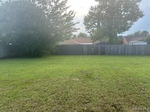 2328 Cedarwood Ln, Montgomery, AL 36116 - view of yard