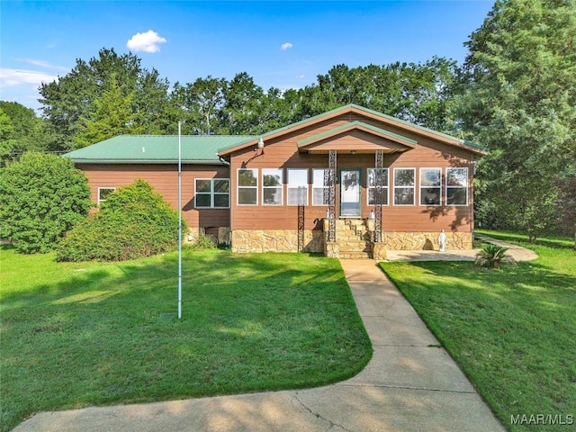 813 Lake Region Cir, Wetumpka, AL 36092 - photo 1