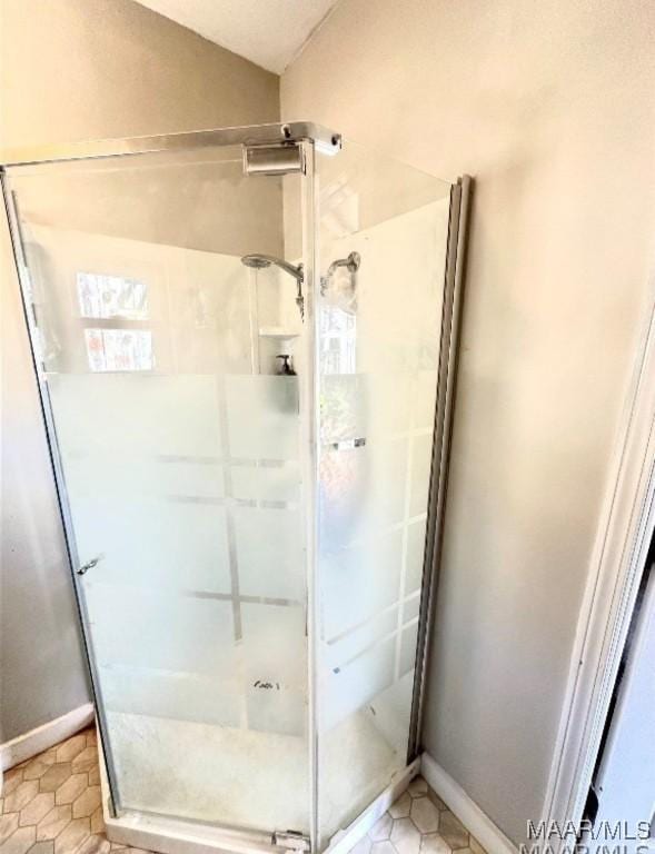 1915 Mckinley Ave, Montgomery, AL 36107 - full bath featuring a shower stall and baseboards