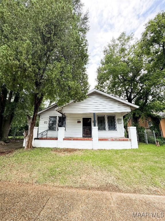 1422 S Holt St, Montgomery, AL 36108 - view of front facade with covered porch