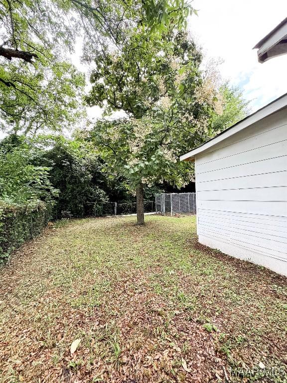 1422 S Holt St, Montgomery, AL 36108 - view of yard