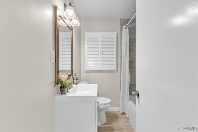 3556 Prince George Dr, Montgomery, AL 36109 - bathroom with vanity, toilet, and shower / tub combo