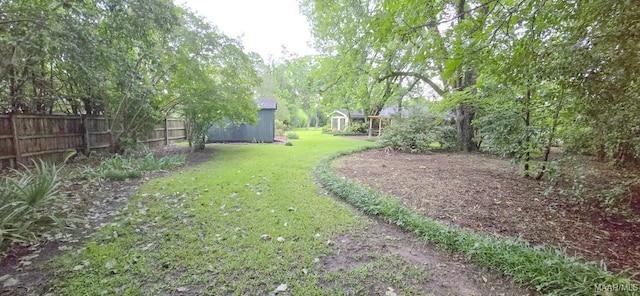 2728 Oxford Dr, Montgomery, AL 36111 - view of yard