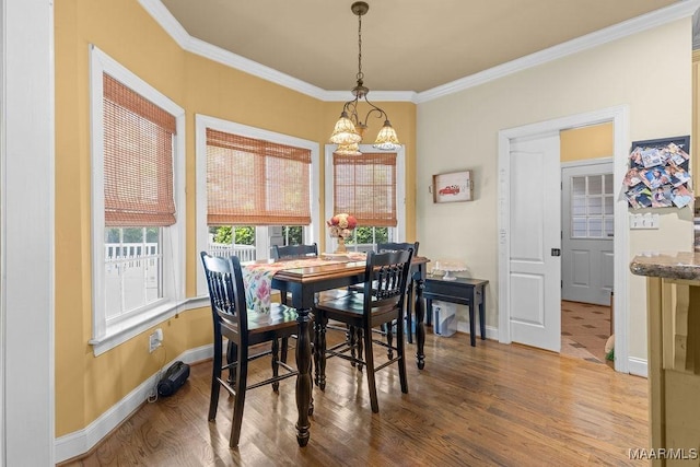 18490 US Highway 31st Rd, Clanton, AL 35045 - dining area with a chandelier, ornamental molding, and wood finished floors