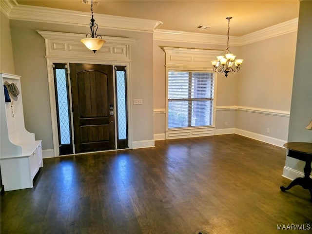 134 Southern Hills Rdg, Wetumpka, AL 36093 - foyer entrance featuring a chandelier, crown molding, and wood finished floors