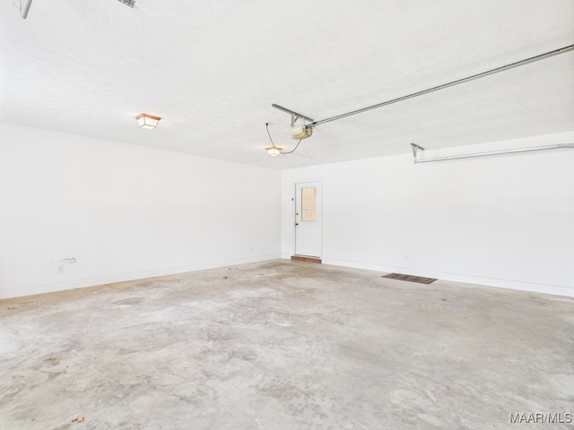 508 Mossy Oak Rdg, Prattville, AL 36066 - garage with a garage door opener