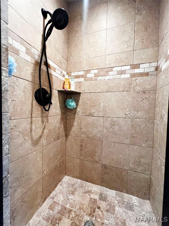 309 Southern Hills Dr, Wetumpka, AL 36093 - full bath featuring tiled shower