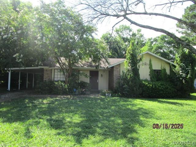 1333 Pembrook Ct, Montgomery, AL 36109 - single story home with a front yard and an attached carport
