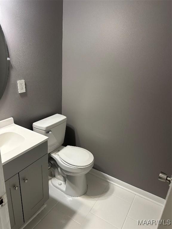 705 Mastin Lake Rd NW, Huntsville, AL 35811 - bathroom with vanity and toilet
