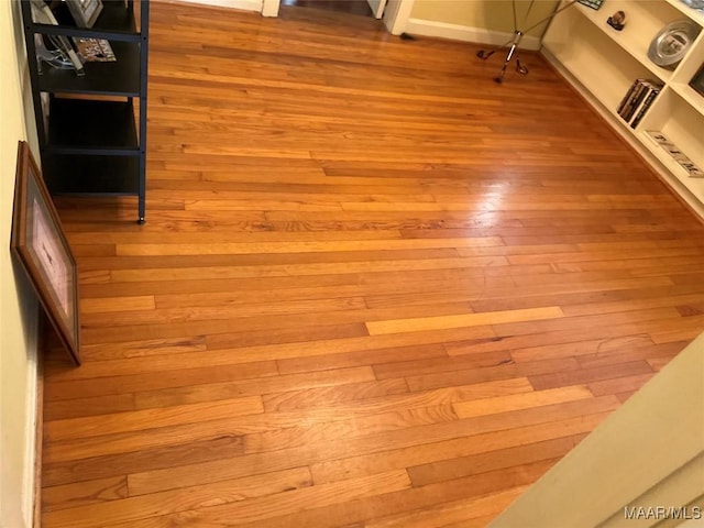 119 Mallory Dr, Selma, AL 36701 - detailed view of wood finished floors and baseboards