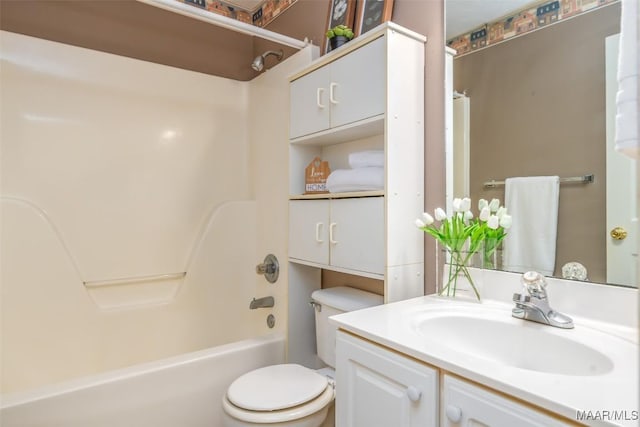 422 River Oaks Dr, Wetumpka, AL 36092 - full bathroom featuring vanity and shower / washtub combination