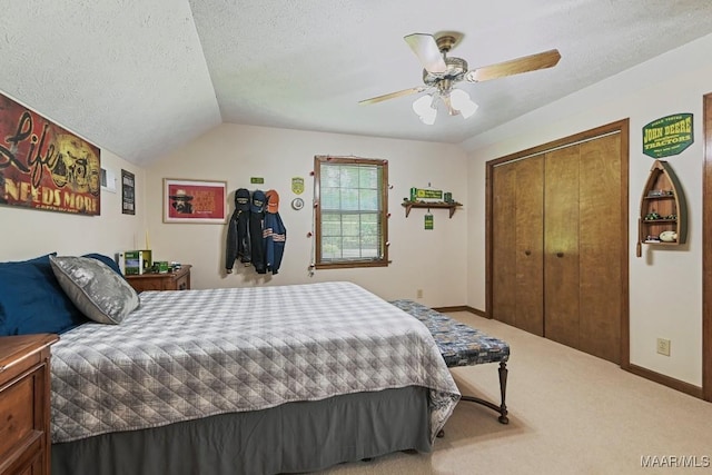 4015 Snowdoun Chambers Rd, Montgomery, AL 36116 - bedroom featuring carpet, a textured ceiling, lofted ceiling, a ceiling fan, and a closet
