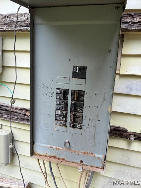 235 Wild Plum Trl, Wetumpka, AL 36093 - utility room with electric panel