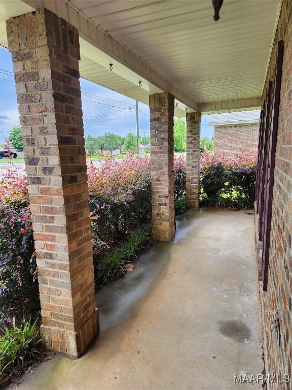 425 Sheila Blvd, Prattville, AL 36066 - photo 2