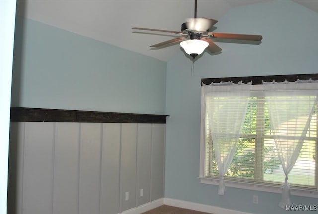 312 Sherwood Trl, Wetumpka, AL 36093 - spare room featuring vaulted ceiling and ceiling fan